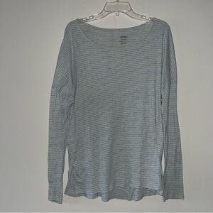 Gilligan & O'Malley Light Gray Striped Long Sleeve Top